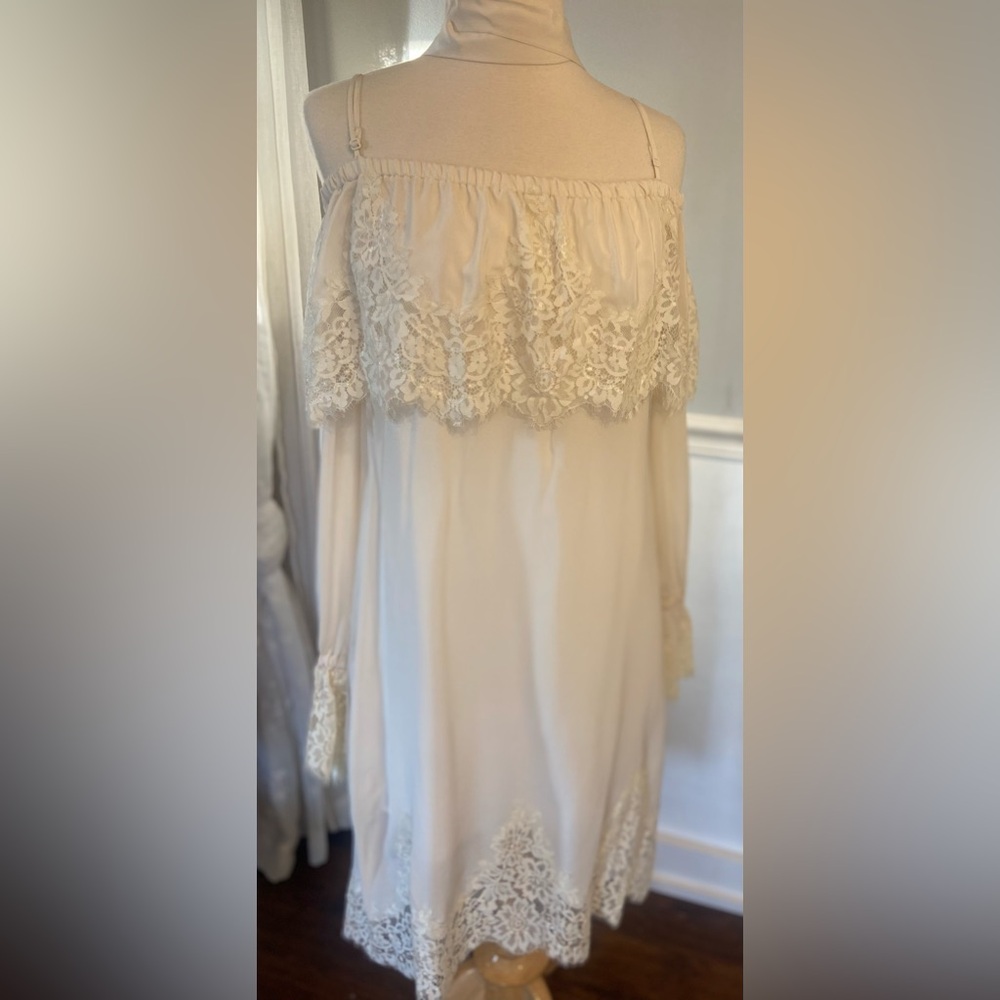 Gold hawk beautiful wedding gown or other